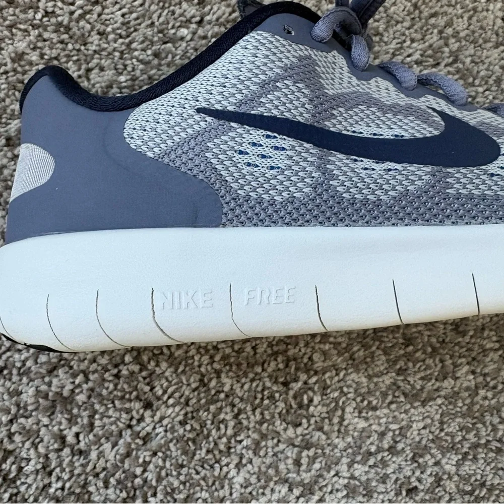 Nike Kid's Free RN 2017 (Size 6) Gray & Blue